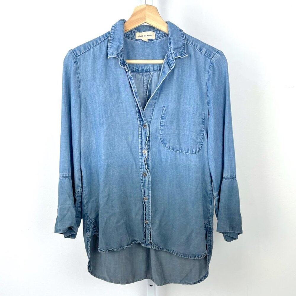 Cloth & Stone Chambray Button Down Shirt Size XS Ombre Blue Tencel